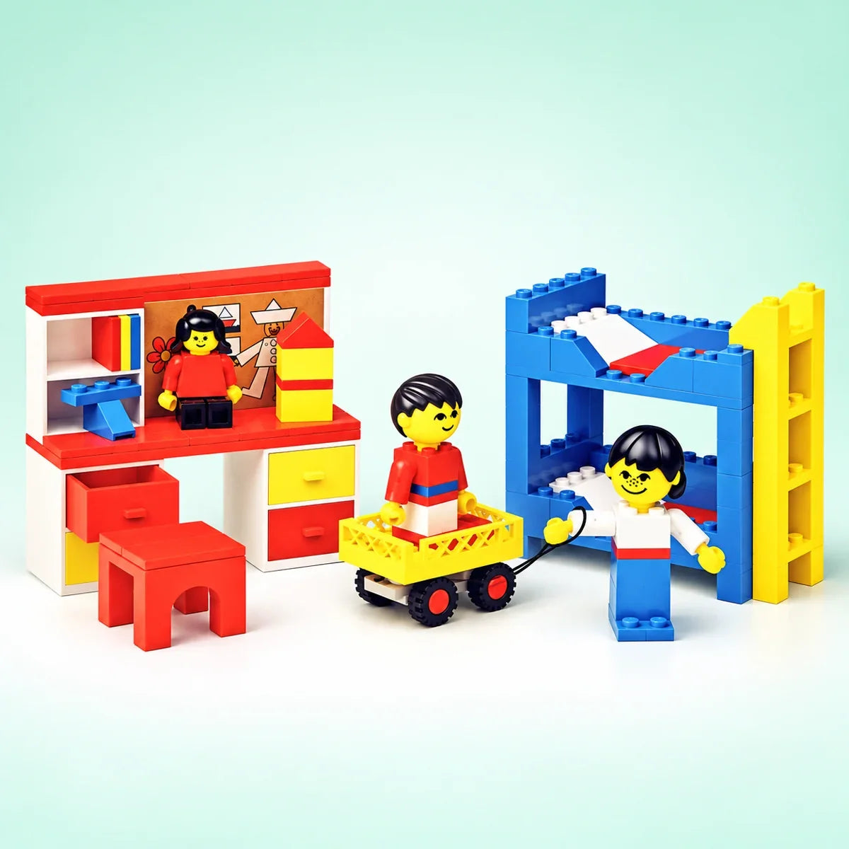 LEGO® Homemaker Nursery 297 met blauw stapelbed, rode kast en gele speelgoedkar
