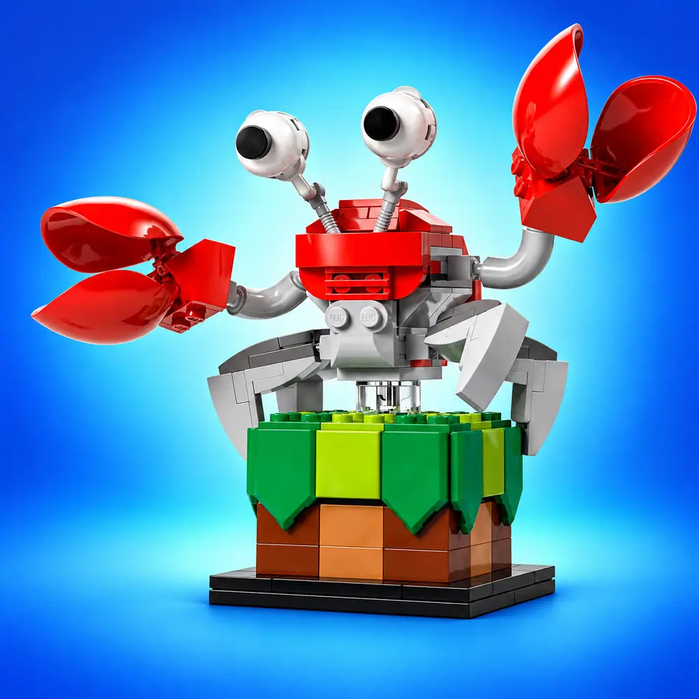 LEGO® Sonic Badnik: Crabmeat 40781 op een groene displayvoet tegen een blauwe achtergrond