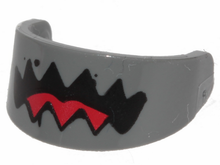 Part 2447pb03 - Minifigure, Visor Standard with Black Jaws and Red Tongue Pattern - De BrickPlaats