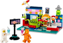 Set 40687 - Alien Space Diner - De BrickPlaats