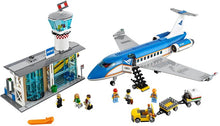 Set 60104 - Airport Passenger Terminal - De BrickPlaats