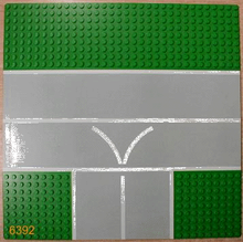 Part 608px1 - Baseplate, Road 32 x 32 9-Stud T Intersection with Runway 'V' Pattern