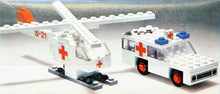 Set 653 - Ambulance and Helicopter - De BrickPlaats