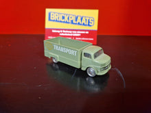 Part 651pb01 - HO Scale, Mercedes Box Truck without Gray Top - De BrickPlaats