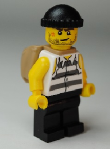 Minifig jail005 - Police - Jail Prisoner Shirt with Prison Stripes and Torn out Sleeves, Black Legs, Black Knit Cap, Open Backpack - De BrickPlaats