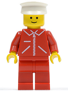 Minifig jred019 - Jacket Red with Zipper - Red Arms - Red Legs, White Hat - De BrickPlaats